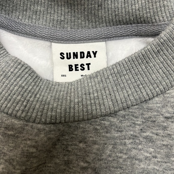 Crop Sundays best sweater size xxs - Picture 3 of 3